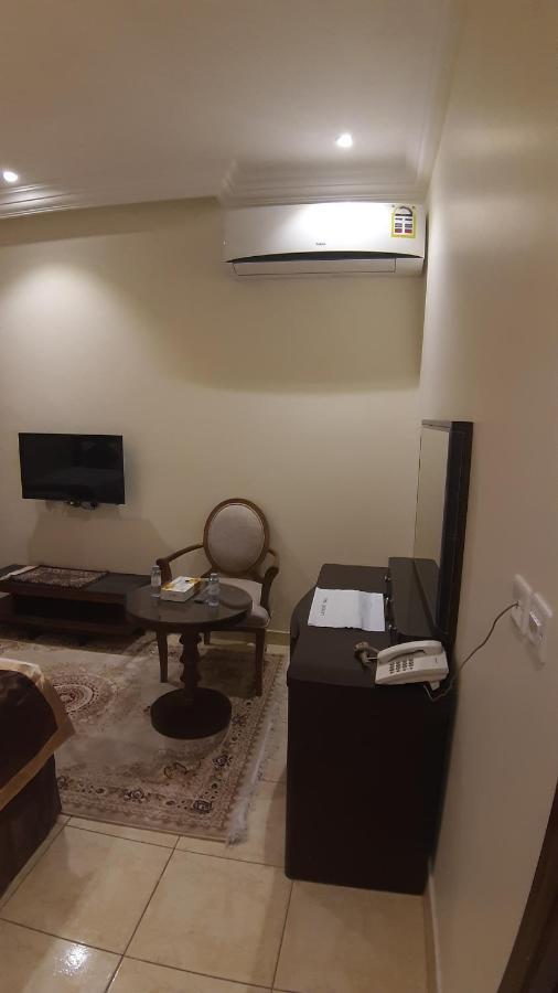 Al Rawda - Hotel Табук Екстериор снимка