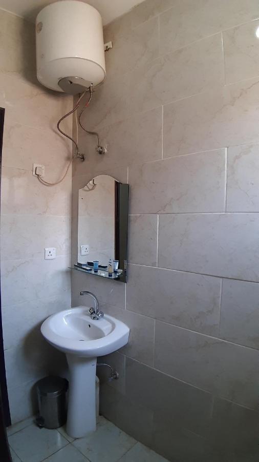 Al Rawda - Hotel Табук Екстериор снимка