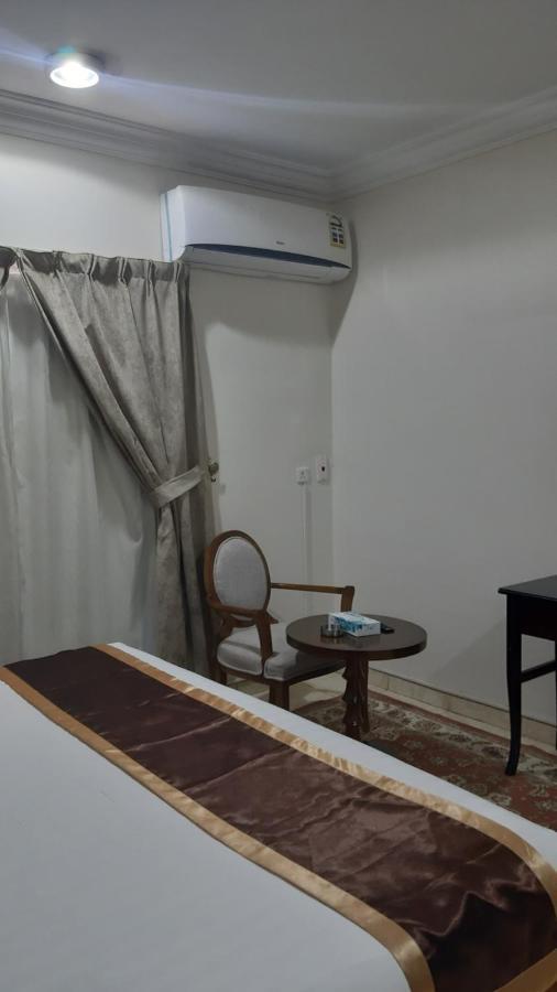 Al Rawda - Hotel Табук Екстериор снимка